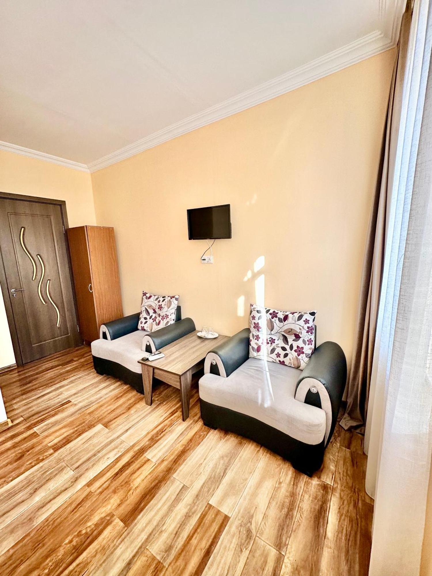 Old Clty Hotel Batumi Zewnętrze zdjęcie