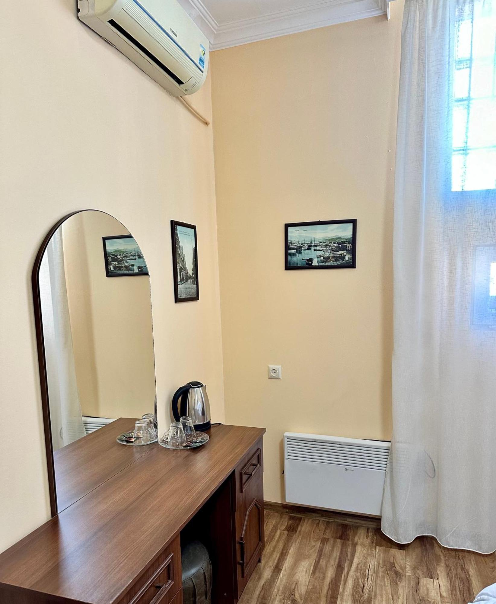 Old Clty Hotel Batumi Zewnętrze zdjęcie