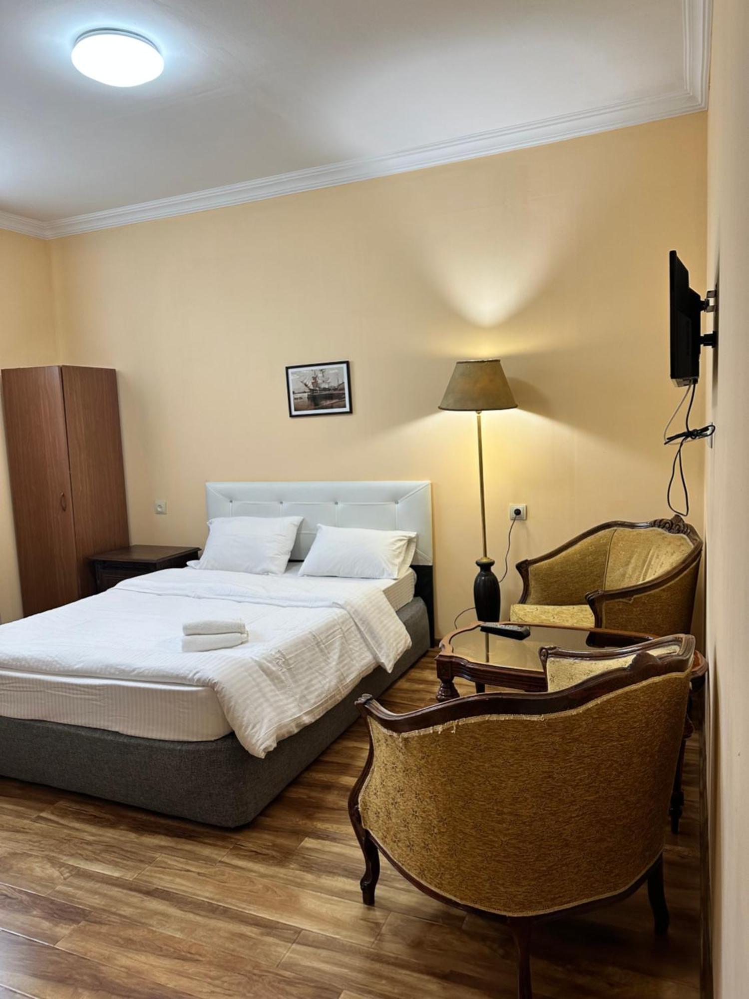 Old Clty Hotel Batumi Zewnętrze zdjęcie